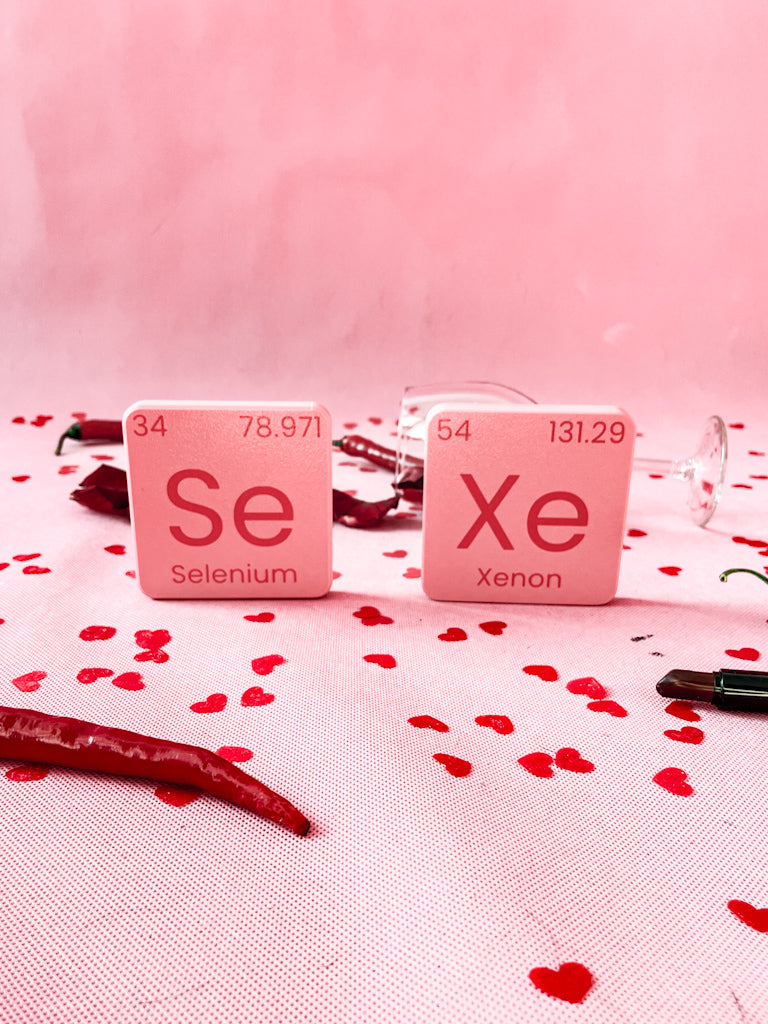 Tabliczki chemiczne SEXE – dekoracje i podkładki 2 szt