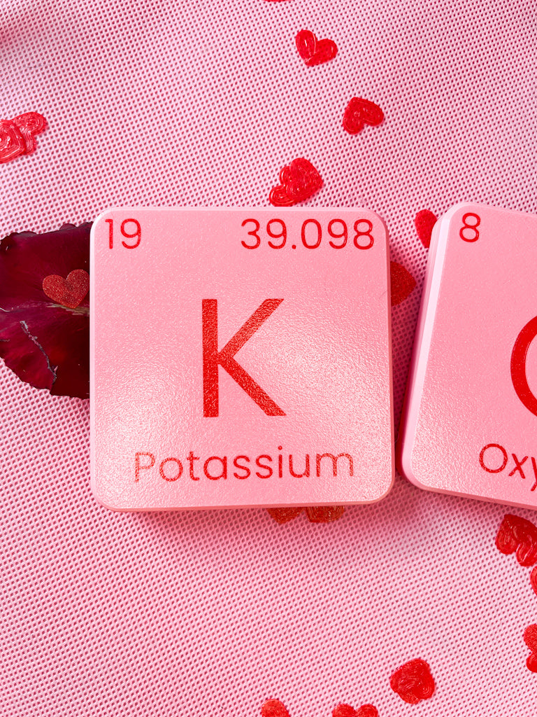 Tabliczki chemiczne KOCHAM – dekoracje i podkładki 5 szt